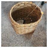 Vtg Split wood splint gathering basket