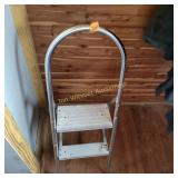 2 Step Ladder