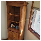 Light Oak China Cabinet 6'x21'x19'