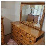 Bassett Dresser with Mirror  34' x 4'7' x 19'