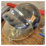 Raider riding helmet