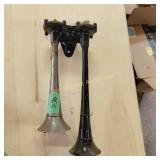 Vtg Dual Trumpet air horn assembly. Used on mid 20