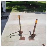 2 Auto Jacks