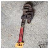 Pipe wrench