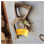 Vtg Heavy Duty Welding Ground Clamp, Hammer