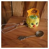 Vtg whisk, Bird, spoon