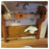 Paper towel holder