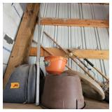 Bowling ball, Flower pot, Paint rollers