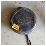 Cast iron skillet
