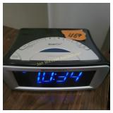 Clock radio