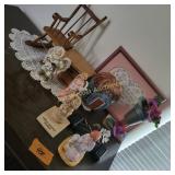 Figurines