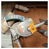 Vtg Scotts Zephyr Turbo Crank Duster