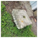 Ornate cement piece matches lot 1000