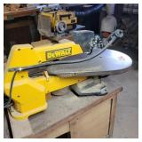 Dewalt 20" variable speed corded scroll saw
