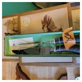 Carving set