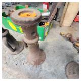 Vtg screw jack