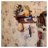 Wall shelf and trinkets