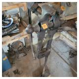 Antique Blacksmith leg vise (post vise)