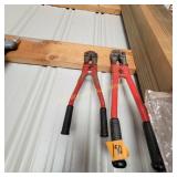 Bolt cutters