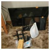 2 Flat Screen TV's, Wall Bracket