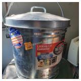 Locking Lid Pail