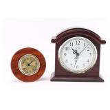 Lot of 2 Clocks