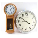 Lot of 2 Clocks