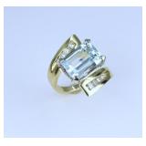 Dynamic Designer Aquamarine & Diamond Ring
