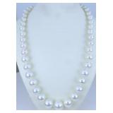 Luxurious Cultured South Sea Pearl Necklace