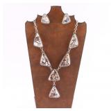 Navajo Wild Horse Magnesite Necklace