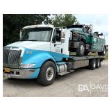 2005 INTERNATIONAL ROLL BACK, NRC 40TB BED