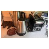 Hamilton Beach, two sliced toaster, a electric