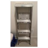 4 foot aluminum stepladder, folds flat