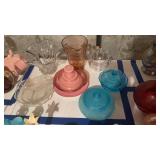 Glass group lot, with some pink glass, two blue
