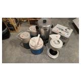 6 kitchen items, includes a Hamilton Beach