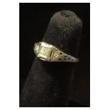 Antique 18 K wedding ring with 3 diamond stones