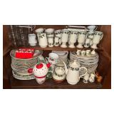 Holly China set , Bottom section of the China