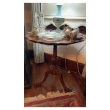 Scallop edge, tea table, with a nice scallop,