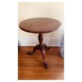 Small Henkel Harris tea side table, with three