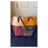 Like new purse, bag, front zipper pocket, plastic