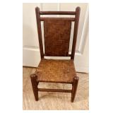 Antique childrenï¿½s chair, nice zigzag, woven