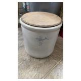 3 gallon crock with a wooden lid, four leaf