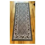 Neither design carpet runner, small size, leaf