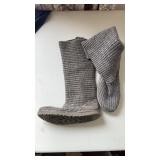 Ugg ladies boots crocheted top section with three