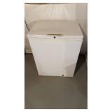 Small, Frigidaire chest freezer, thereï¿½s a heavy