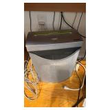 Aurora brand paper shredder with the basket