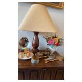 Table top lot, includes a wooden lamp, face