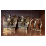 Two pair of book ends, pair of brass horseshoes