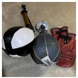 2 Boxing Speed Bags & Gloves