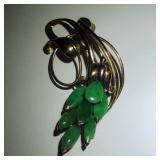 Fine & Elegant Vintage 14K Gold & Jade Floral Pin